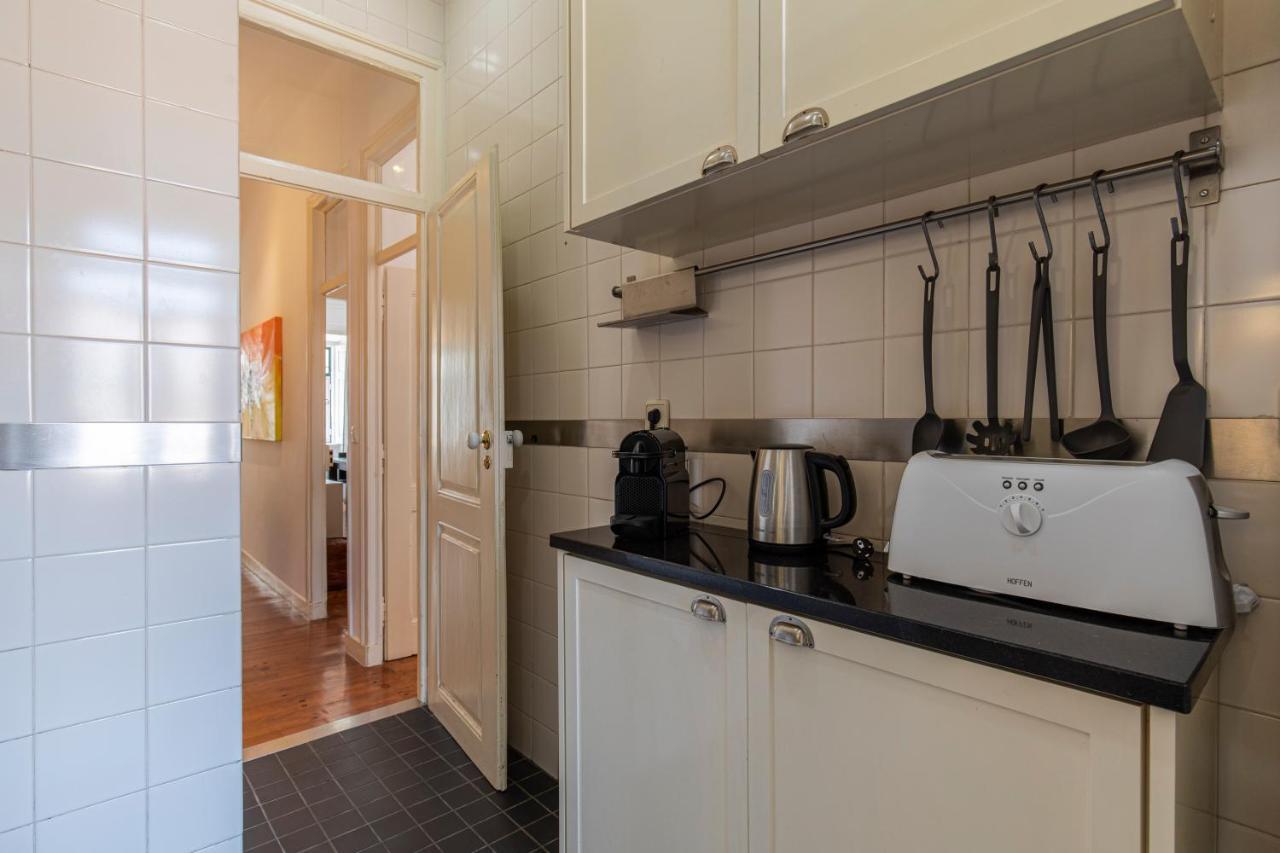 Typical 2Bdr Apartment In Lisbon By Lovelystay Zewnętrze zdjęcie